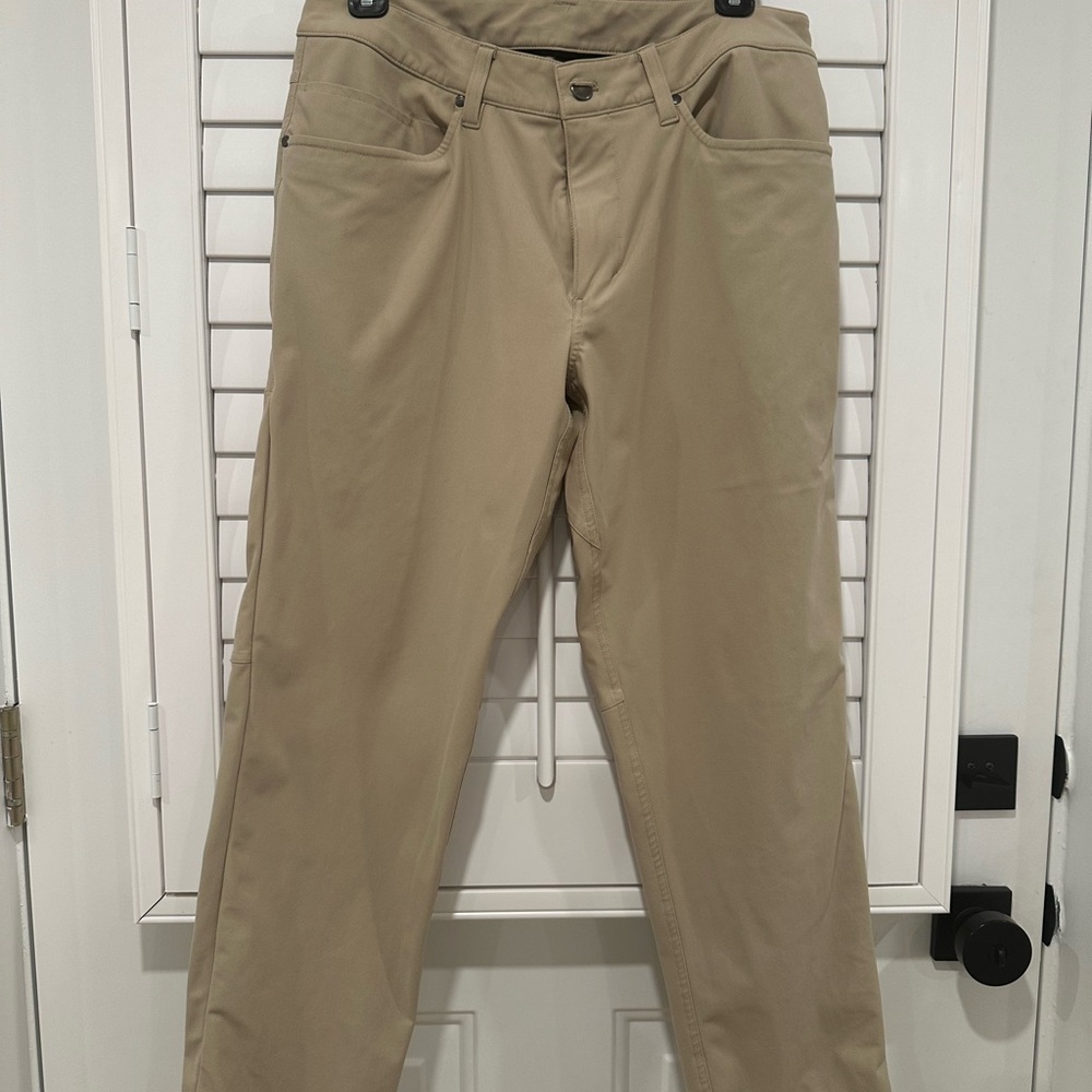 Lululemon Athletica Men's Khaki Chinos